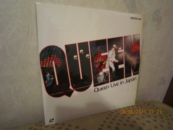    laserdiscs Queen - Live in Japan    !