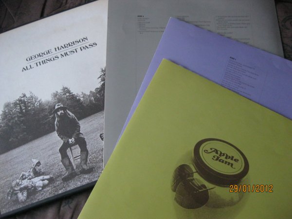 LP Beatles, Black Sabbath, Blue Cheer, Sparks, Harrison, Hendrix.