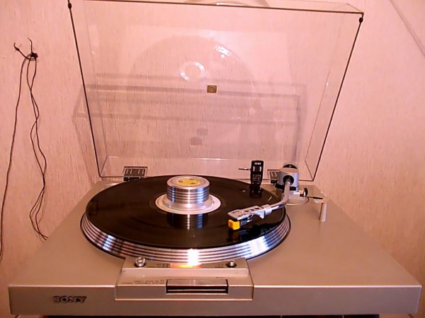 ��������� ������������� ������ SONY PS-T1 made in japan 1978 ���.������� 220 ����� (���������),������ � ���� ��������� �����. 8-909-910-41-65