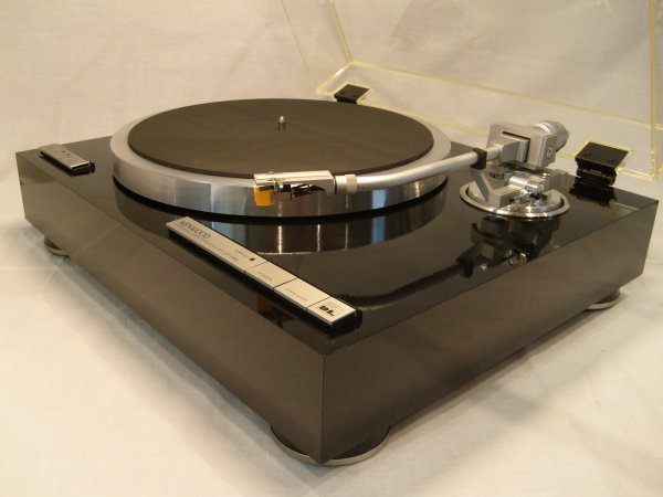 Kp 1100. Проигрыватель винила Kenwood KP-990. Kenwood KP-1100. Kenwood KP-7010. Вертушки для винила