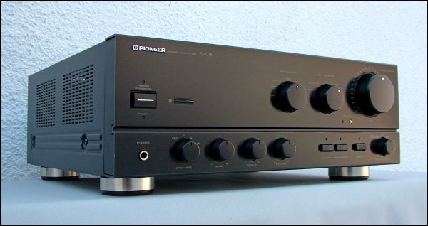  Pioneer A-701R. ,  .