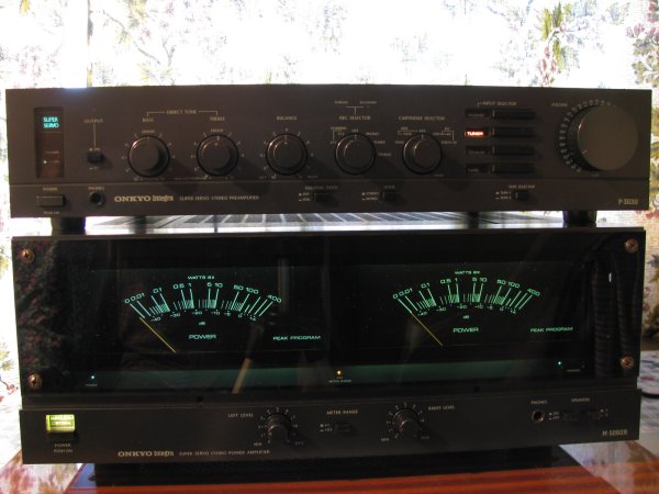  Onkyo M-5060R + P-3030, 220� 930�� ������� ����
