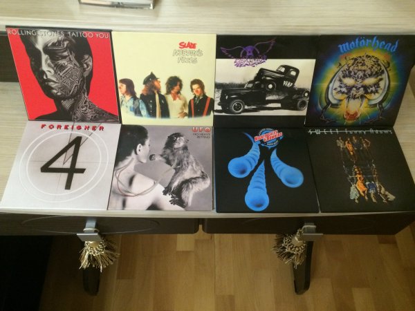 Mini vinyl. Mini vinyl.