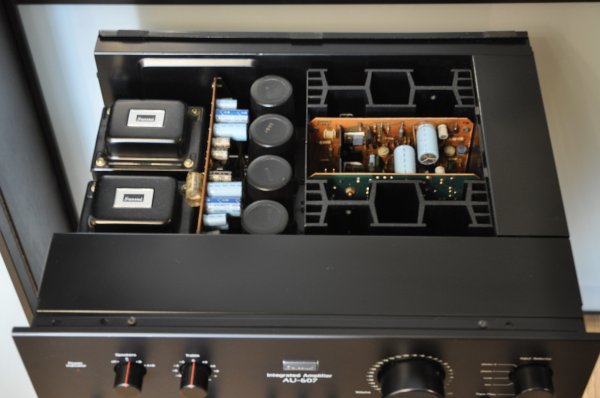 Restoration Sansui AU-607 integrated amplifier SANSUI AU-D607 decade