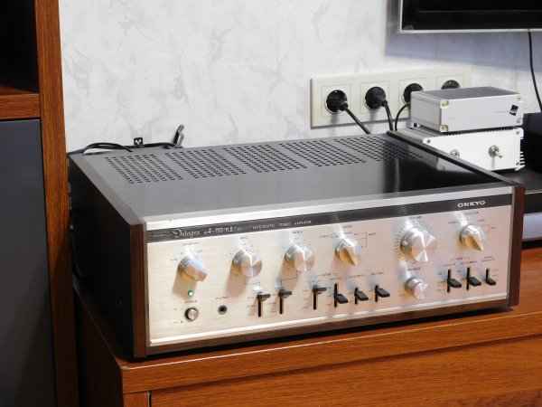 Onkyo integra A-755 NII/100