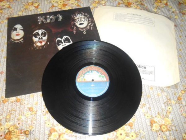 Kiss Kiss (Debut Album) orig.UK 1974