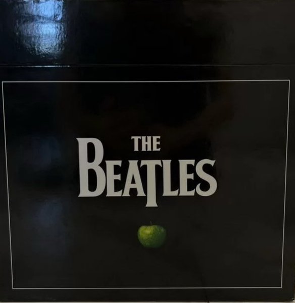 THE BEATLES BOX 13 STUDIO ALBUMS+PAST MASTERS+BOOK 2012