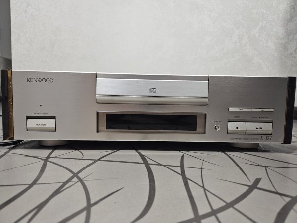 Kenwood L-D1 cd-пригрыватель Kenwood L-D1 cd-пригрыватель
