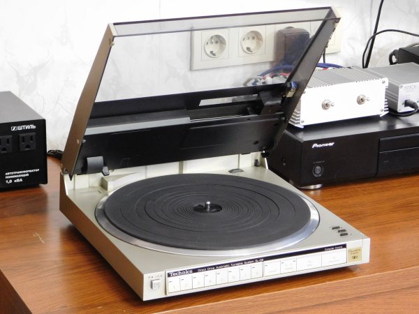   Technics SL-Q6