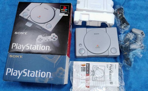 Sony Playstation 1 SCPH-3000.   