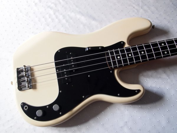  Fender Precision Bass PB-70 Japan