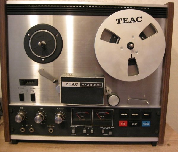   Teac A2300S