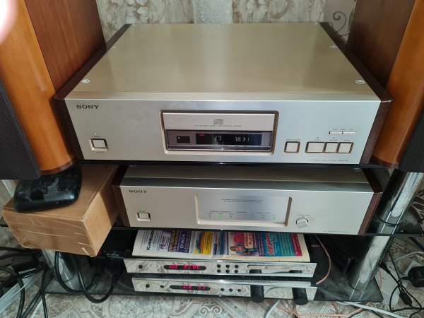  Sony CDP-R1(  ) Sony DAS-R1().