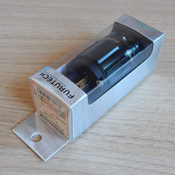   Furutech FI-28M (G)