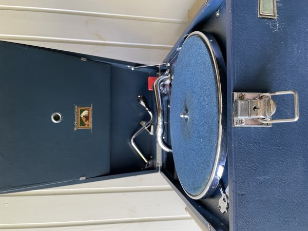 Патефон, Англия. Патефон, Англия.