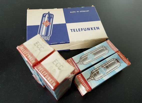 Радиолампы ECC88 Telefunken. Радиолампы ECC88 Telefunken.