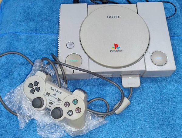 Sony Playstation 1 SCPH-3500.   