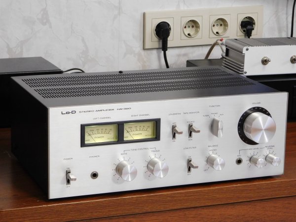  Lo-D HA-380 (Hitachi)