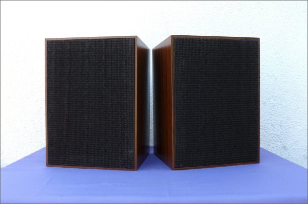 RFT Kompaktbox B 9351. Винтажные полочники, Германия RFT Kompaktbox B 9351. Винтажные полочники, Германия