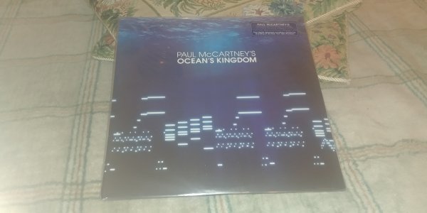 exBEATLES �� ������ � CD � ������������ ��������������� ����������