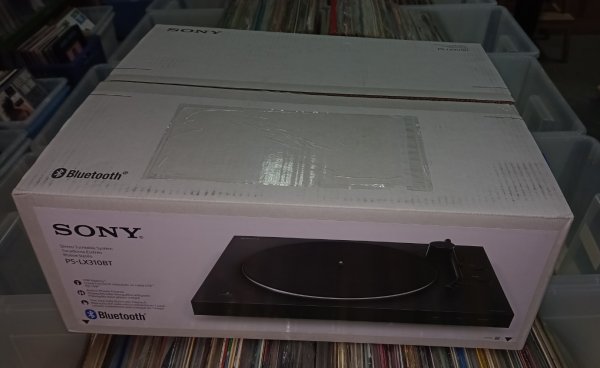 ����� ������������� ������ Sony PS-LX310BT. �������� �� ��.