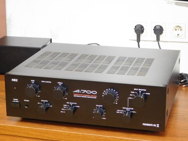 ��������� NEC A-700.