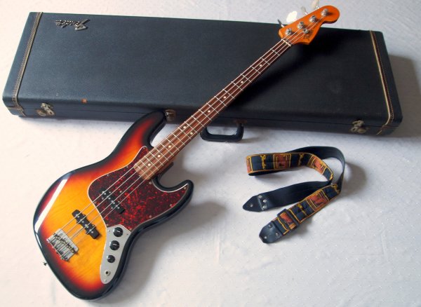 ��������� Fender American Vintage Reissue 62 Jazz Bass