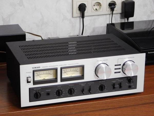 ��������� Trio KA-4700 (Kenwood)