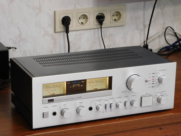 ��������� Sansui A-7000