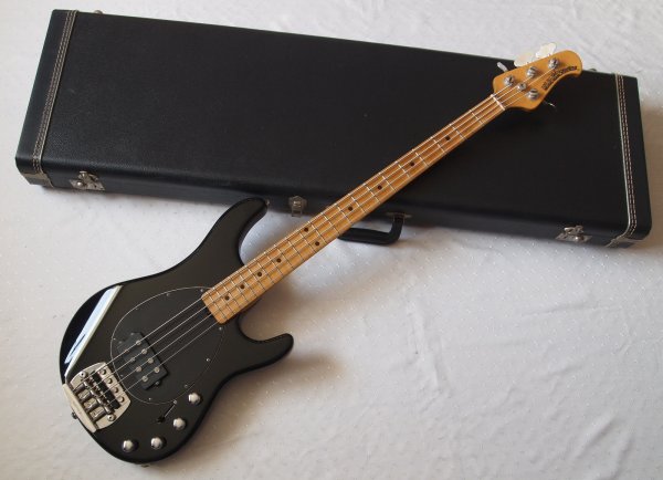 ��������� Music Man Sterling IV Bass USA
