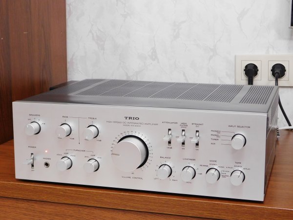 ��������� TRIO KA-8300 ( KENWOOD)