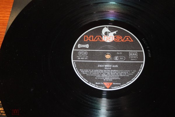 Gilla- Zieh Mich Aus 1 st LP Poster Germany NM\NM+
