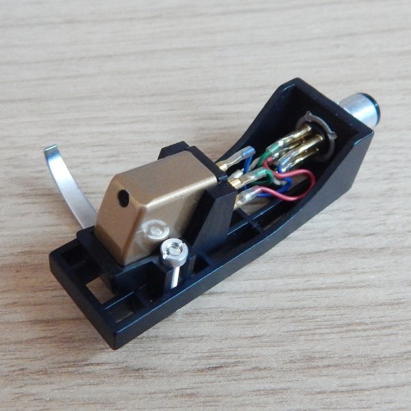 ������� Hitachi (Lo-D) MT-202mkII, ���� Hitachi (Lo-D), ��������� � ������