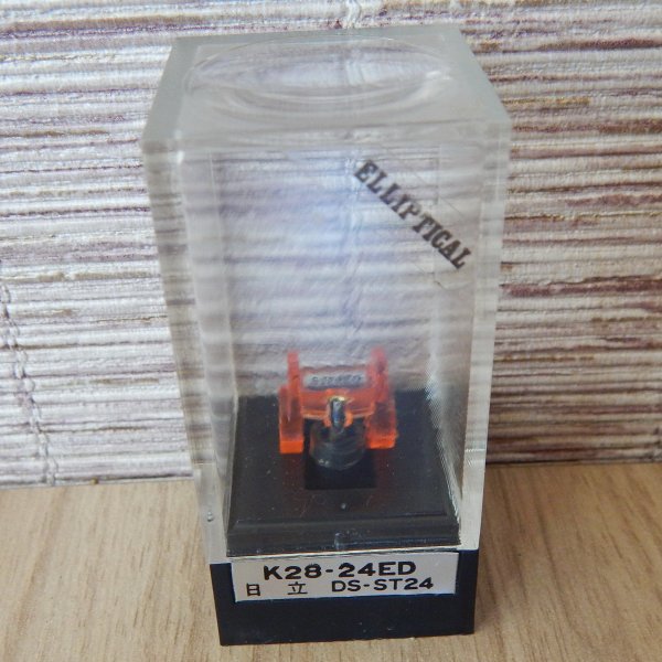 ������� Hitachi DS-ST24 ������, ������������ KOWA, ������