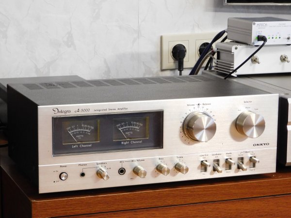 ��������� Onkyo A-6000