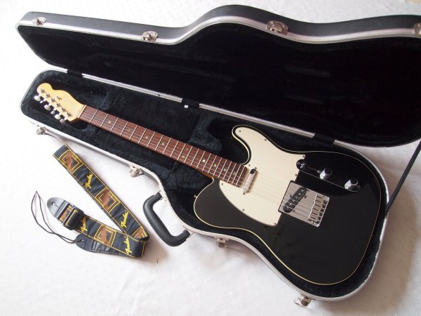 ��������� Fender American Deluxe Telecaster BK