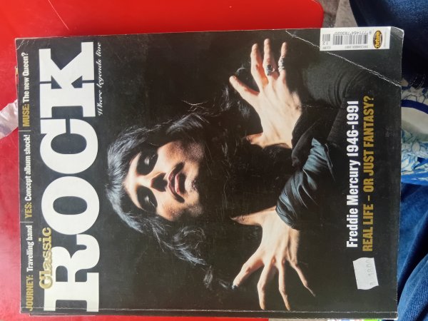 Classic Rock 12.2001