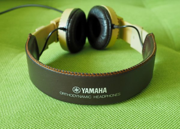 ���������������� �������� Yamaha HP-50A � ������������ �������, ������