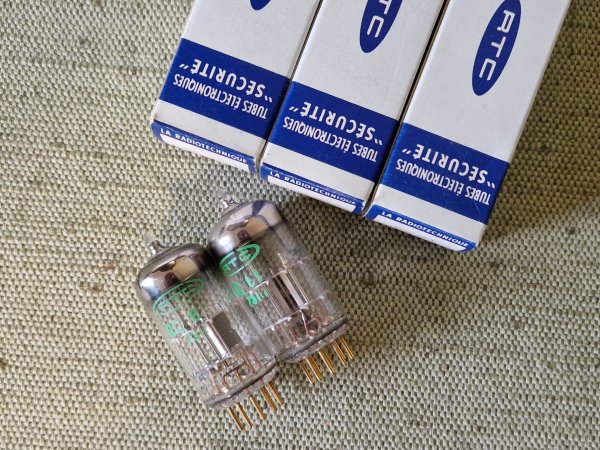 EC81 R T C Goldpin EC81 R T C Goldpin